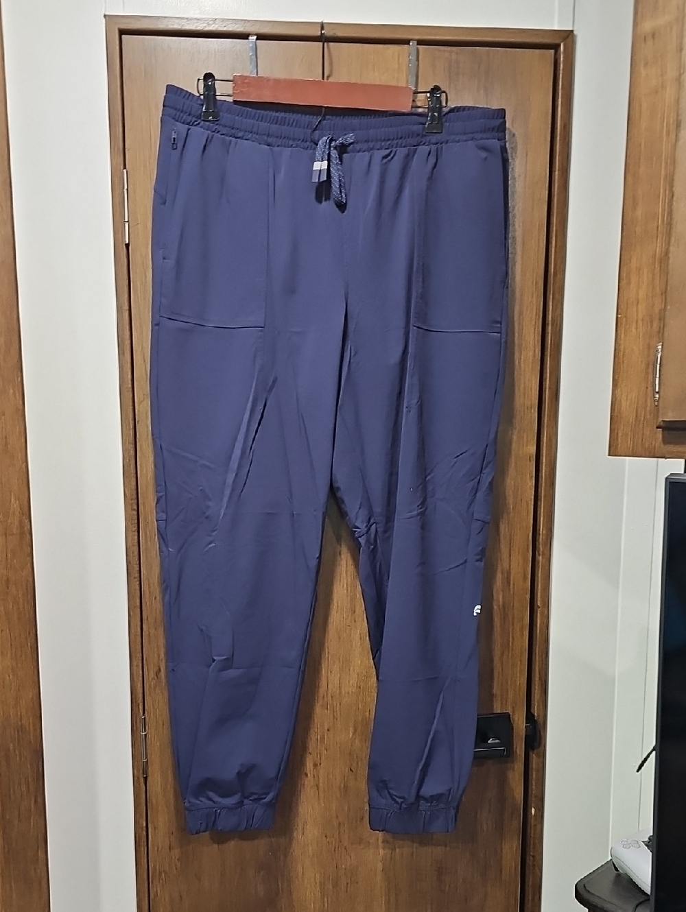 Fabletics Men's Navy Jogger Sweatpants